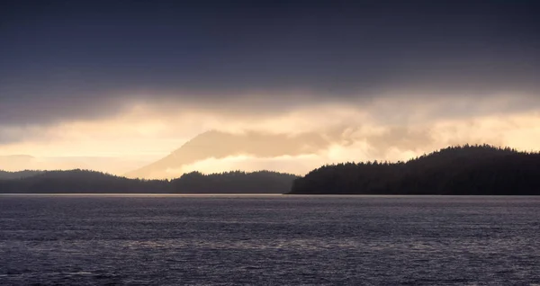 Tofino Vancouver Island British Columbia Canada View Canadian Mountain Landscape — Fotografia de Stock