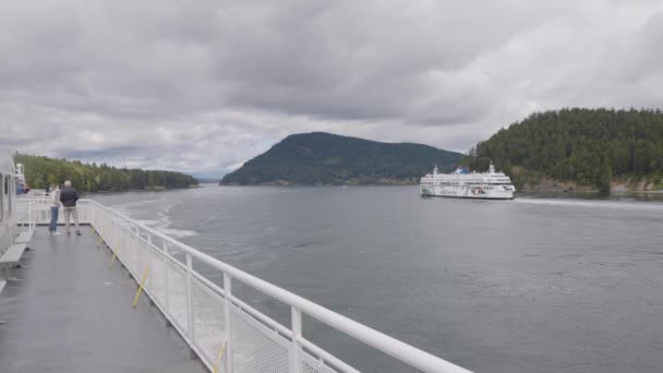 Gulf Islands British Columbia Canada July 2022 Ferries Passing Islands — Vídeo de Stock