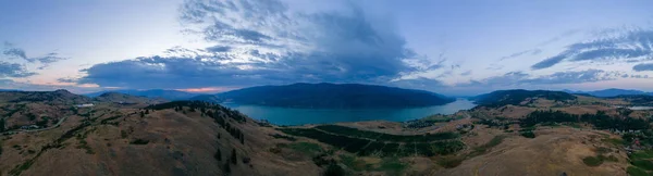 Aerial View Canadian Landscape Kalamalka Lake Mountains Colorful Cloudy Summer — Zdjęcie stockowe