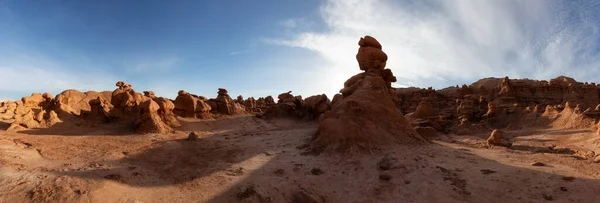 Red Rock Formations Desert Sunny Sunrise Spring Season Goblin Valley — Fotografia de Stock