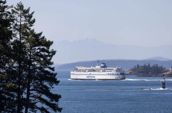 Gulf Islands British Columbia Canada July 2022 Ferries Passing Islands — Fotografia de Stock