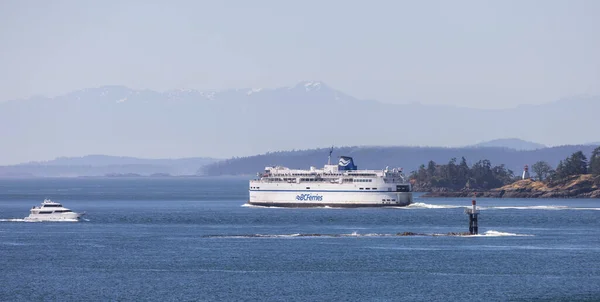 Gulf Islands British Columbia Canada July 2022 Ferries Passing Islands — стокове фото