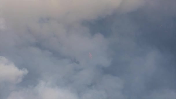 Forest Fire Smoke Berg Buurt Van Hope Tijdens Een Warme — Stockvideo