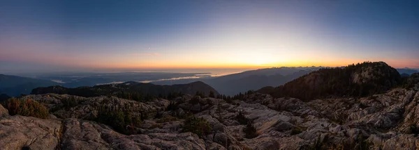 Rocky Top Canadian Mountain Landscape Sunny Sunset Sky Top Seymour — Stock Photo, Image