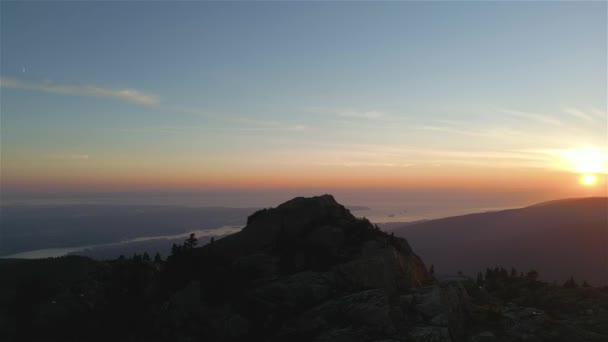 Rocky Top Canadian Mountain Landscape Inglés Sunny Sunset Sky Cerca — Vídeos de Stock