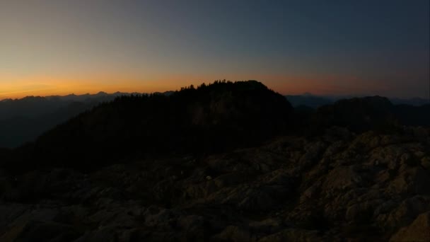 Kanada Dağ Manzarasının Panoramik Görüntüsü Güneşli Alacakaranlık Günbatımı Gökyüzü Vancouver — Stok video