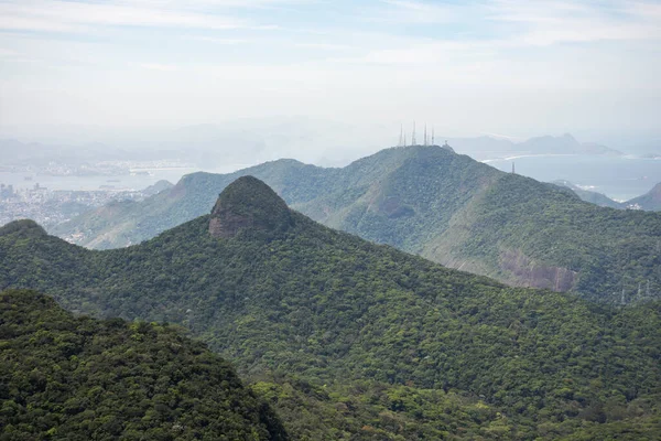 Gyönyörű Kilátás Nyílik Zöld Esőerdők Hegyek Tijuca Park Rio Janeiro — Stock Fotó