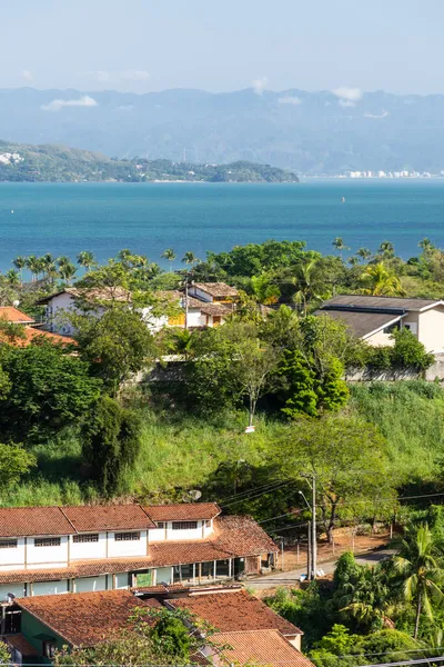 Prachtig Uitzicht Van Heuveltop Tot Klein Tropisch Eilandje Ilhabela Sao — Stockfoto