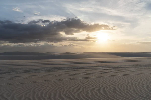 Vacker Utsikt Över Solnedgången Till Vita Sanddyner Lenois Maranhenses Maranhao — Stockfoto