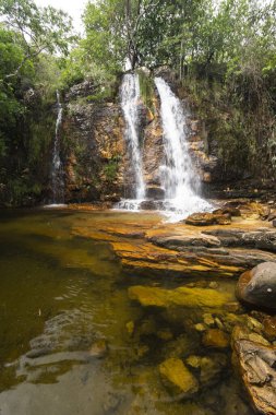Chapada dos Veadeiros, Brezilya 'da cerrado şelalesi manzarası