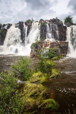  Chapada dos Veadeiros, Brezilya 'da cerrado şelalesi manzarası