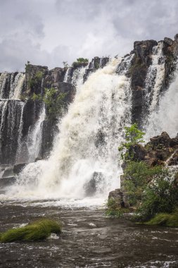  Chapada dos Veadeiros, Brezilya 'da cerrado şelalesi manzarası