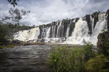  Chapada dos Veadeiros, Brezilya 'da cerrado şelalesi manzarası