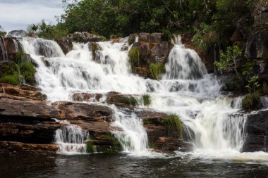 Chapada dos Veadeiros, Brezilya 'da cerrado şelalesi manzarası