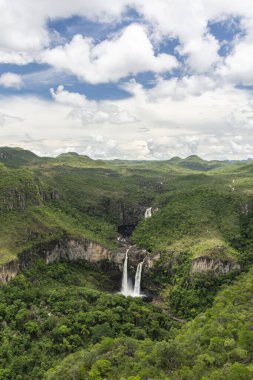Chapada dos Veadeiros, Brezilya 'da cerrado şelalesi manzarası