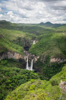 Chapada dos Veadeiros, Brezilya 'da cerrado şelalesi manzarası