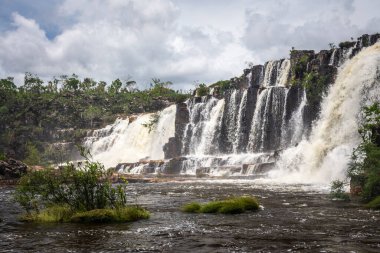  Chapada dos Veadeiros, Brezilya 'da cerrado şelalesi manzarası