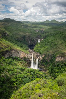 Chapada dos Veadeiros, Brezilya 'da cerrado şelalesi manzarası