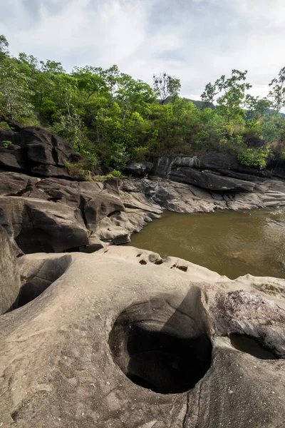 Cerrado Rochoso Cachoeira Vale Paisagem Chapada Dos Veadeiros — Fotografia de Stock