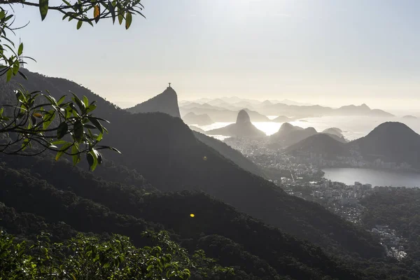 Prachtige Zonsopgang Uitzicht Het Regenwoud Bergen Stad Rio Janeiro Brazilië — Stockfoto