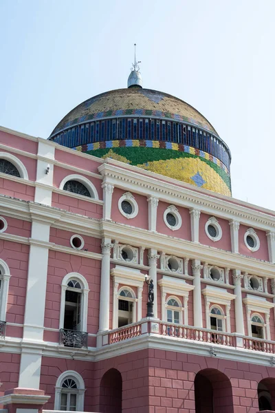 Piękny Widok Różowy Budynek Zabytkowego Teatru Amazonas Centrum Manaus Amazonas — Zdjęcie stockowe