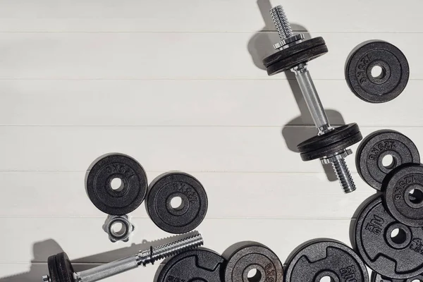 Ev konseptinde spor yapmak ya da spor yapmak, kopya alanı arka planına sahip üst görünüm