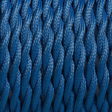 Renkli örülmüş ve kıyılmış kablo dokusu arka planı. Görünür dokuya yakın çekim