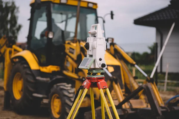 Surveyor Equipment Gps System Theodolite Total Positioning System Outdoors House — Stockfoto