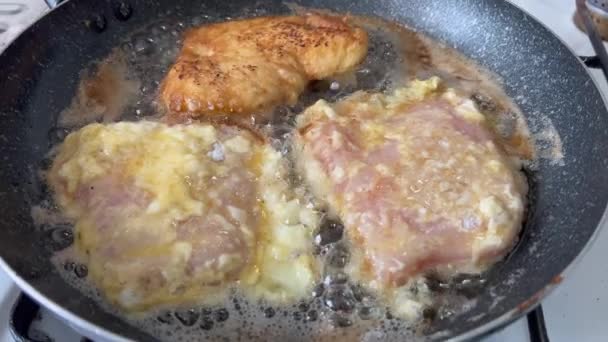 Frying Meat Pan Cooking Concept Cooking Chiken Steak Pan Oil — Wideo stockowe