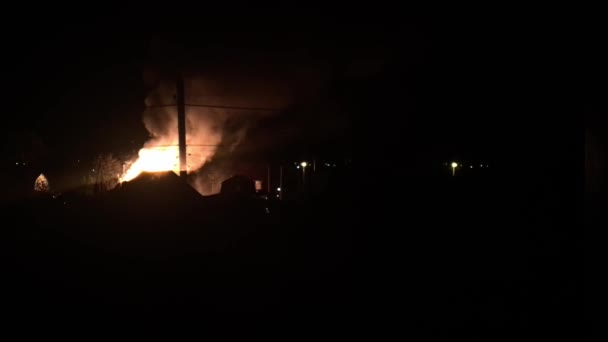 Strong Fire Private House Night Kyiv Region Ukraine — Stok video