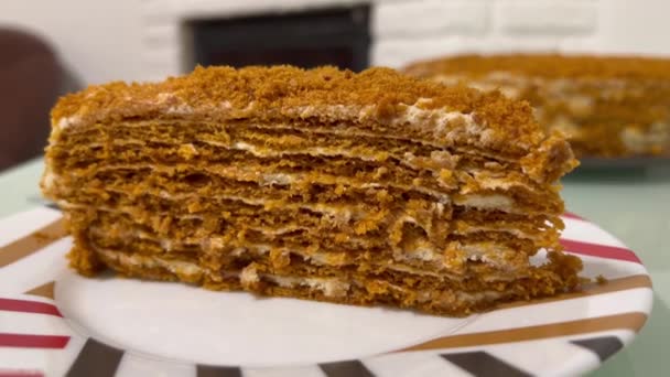 Близько Будинку Зроблений Наполеон Один Шматок Торта Тарілці Ідеї Рецепти — стокове відео