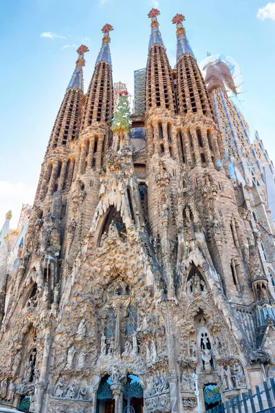 Tamamlanmamış kutsal aile cephesi 