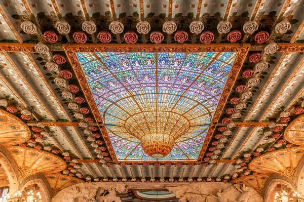 Barcelona Spanien September 2021 Detail Der Bleiglasdecke Des Palau Musica — Stockfoto