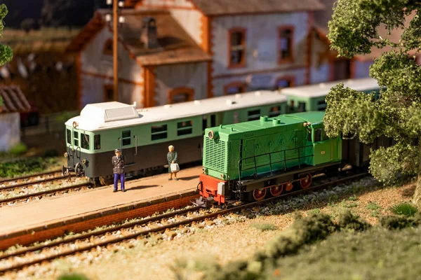 模型火车在模型火车展览会上运行 浅层深部宏观摄影 — 图库照片