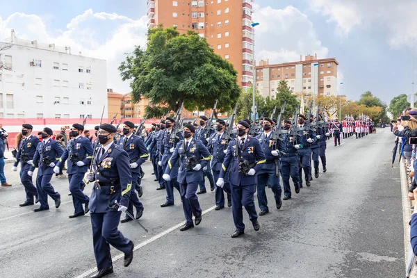 Huelva Španělsko Října 2021 Průvod Španělské Královské Gardy Ulicí Andalusie — Stock fotografie