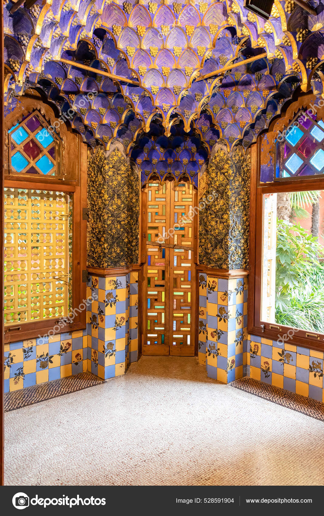 Barcelona Spain September 2021 Casa Vicens Barcelona First Masterpiece  Antoni — Stock Editorial Photo © alfredosaz.gmail.com #528591904, image size:1067x1700