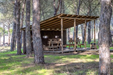 Piknik alanı olan kuş gözlemevi