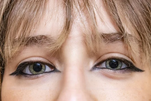 Fotografía Los Ojos Una Mujer Con Maquillaje — Foto de Stock