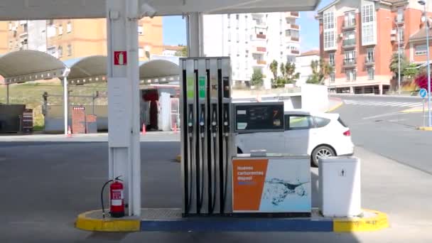 Huelva Spanien März 2022 Blick Auf Eine Zapfsäule Einer Tankstelle — Stockvideo