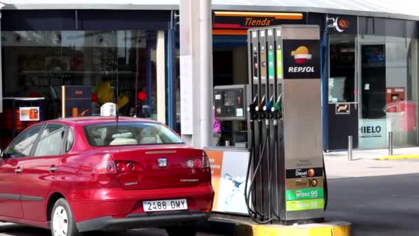 Huelva Spain March 2022 View Petrol Pump Repsol Gas Station — Stock Video