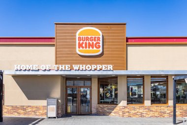 Huelva, İspanya - 6 Mart 2022 - Burger King (BK), 1953 yılında kurulan çok uluslu hamburgerci restoran zinciri.