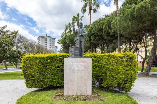 Monument Paco Toronjo Andalucia Avenue Huelva Texto Huelva Rinde Homenaje — Fotografia de Stock