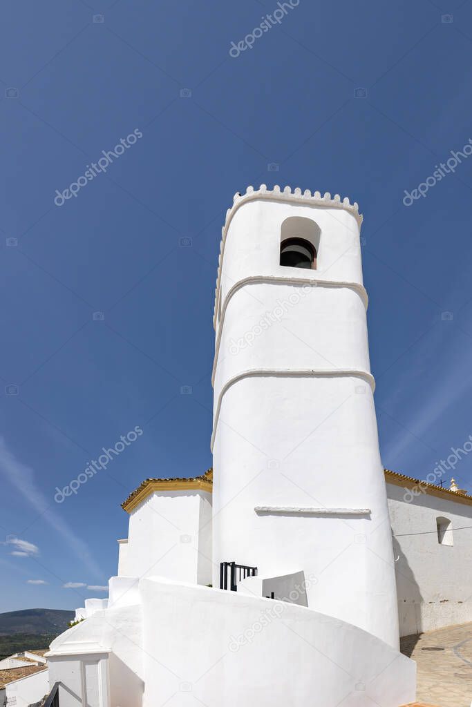 The Clock Tower of Zahara de la Sierra dates from the 16th century. Attached to the previous one, it appears as the only remnant of the old Hermitage with a square floor plan and rounded corners.