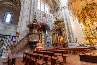 Salamanca - 10 Eylül 2017: Salamanca, Kastilya ve Leon, İspanya 'daki Saint Esteban manastırı