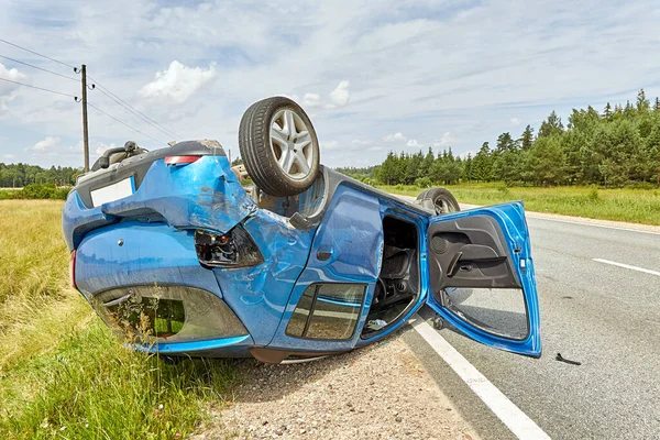 Julio 2021 Pure Letonia Automóvil Tras Accidente Una Carretera Debido — Foto de Stock