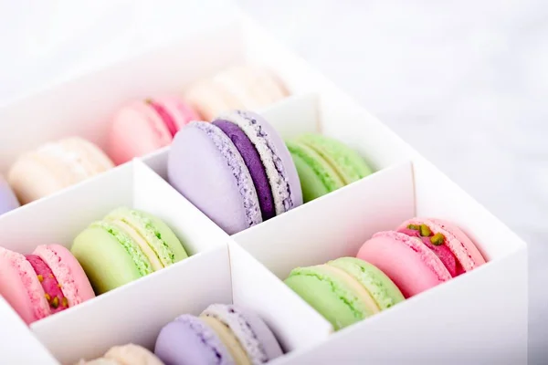 Boîte Avec Macarons Pastel Doux Colorés Espace Copie — Photo