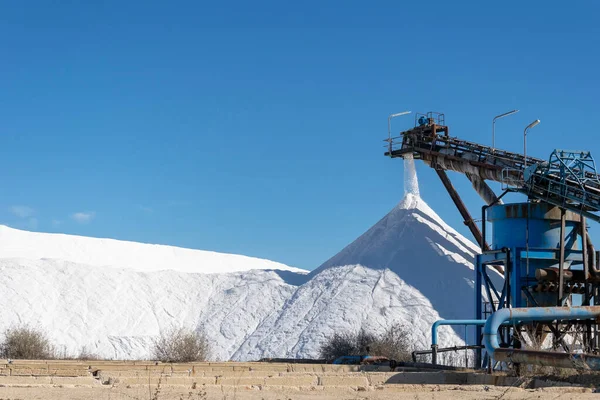 海の塩生産とストレージ — ストック写真