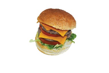 Duble çizburgerin yanına beyaz tabakta servis edilen çedar peyniri koyun. Beyazda izole edilmiş. Restoran broşürü ve menüsü için..