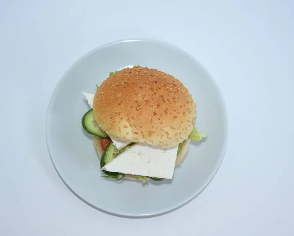 Верхний Вид Сэндвича Сыром Помидорами Огурцом Салатом — стоковое фото