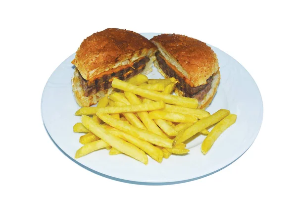 Cheeseburger Coupé Deux Frites Servies Sur Assiette Blanche Isolées — Photo